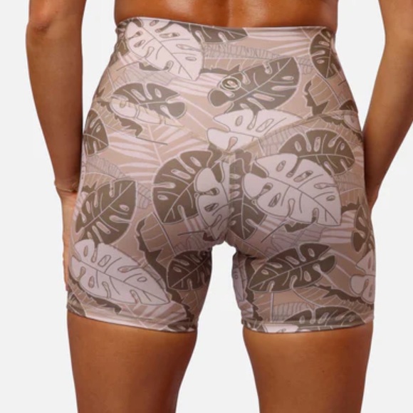 INFINITY BIKE SHORT - Picture 6 of 9